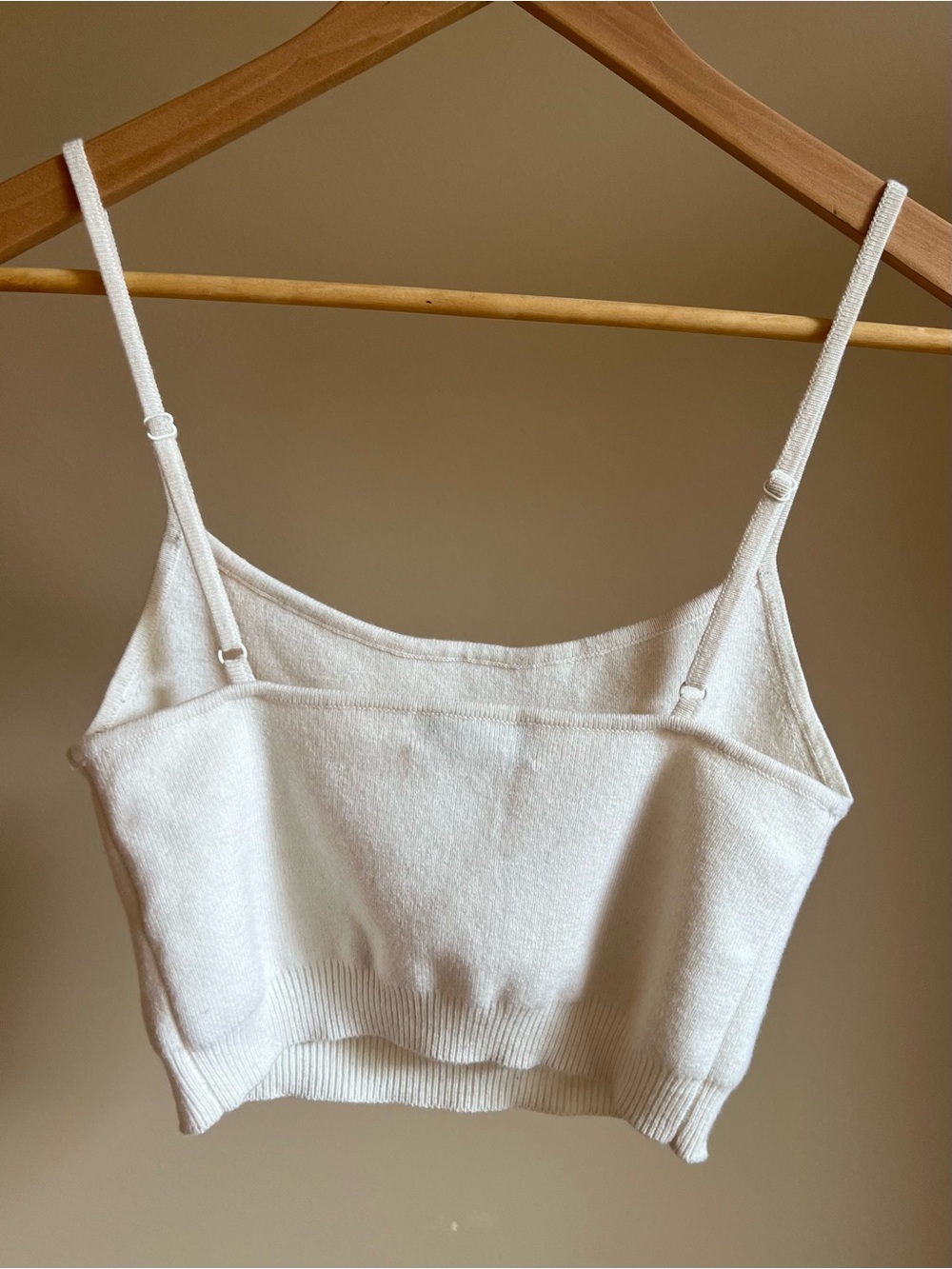 Babaton Aritzia Cream Cami Cropped Tank Top in Merino - Picture 5 of 8